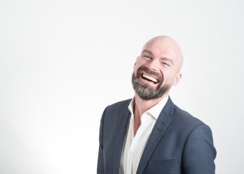 Breaking Boundaries: How Fashion Designers are Redefining the Industry