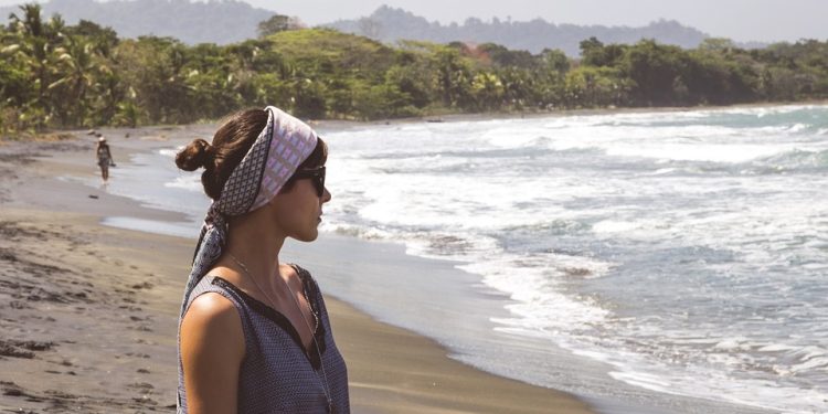 The Iconic V-neck: A Perfect Wardrobe Staple for Every Fashionista