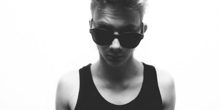 Get the Ultimate Muscle Definition with These Stylish Tank Tops