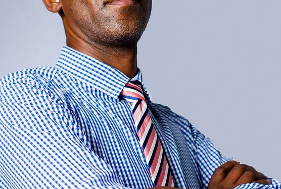 Stay Stylish This Season with Long Sleeve Shirts: Fashion Tips and Trends