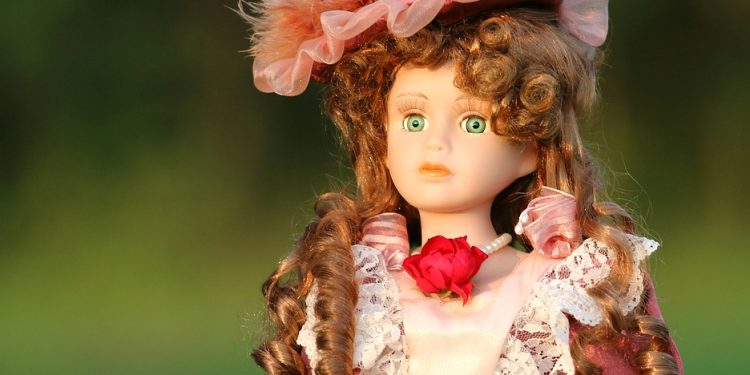 Costume Outfit Hacks: How to Make an Impact without Breaking the Bank