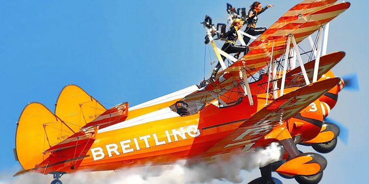 Jumpsuit Mania: Exploring the Popularity of this Fashion Staple