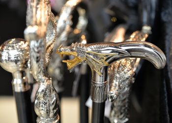 From Classic to Cutting-Edge: The Evolution of Costume Outfits