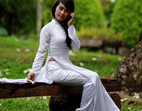 Empowered by Lace: Celebrating the Feminine and Embracing Body Positivity