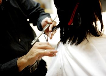 How to Choose the Right Haircut for Your Face Shape