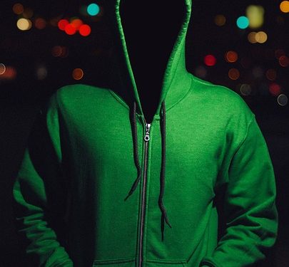 Exploring the Artistic Evolution of Hoodies: A Closer Look at Urban Fashion