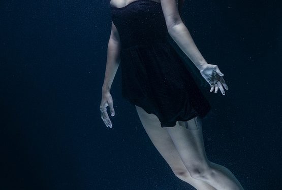 Fashion Designers as Entrepreneurs: Navigating the Business Side of the Industry