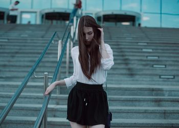 The Psychology of Skirts: Understanding the Symbolism Behind Different Styles