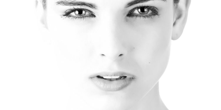 Mastering the art: Tips and tricks for flawless makeup application