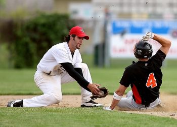 Unraveling the Secrets of Sweat-Wicking Athletic Shorts: Stay Dry for Peak Performance