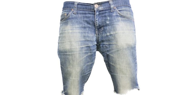 Breaking Fashion Norms: How Casual Pants are Challenging Traditional Dress Codes
