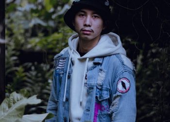 The Power of Accessories: Adding Flair to Men’s Casual Outfits