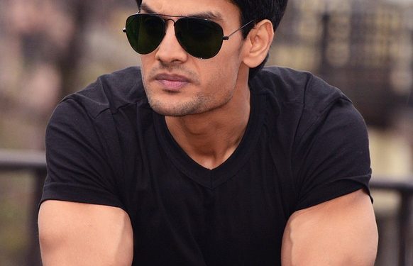 Revolutionizing Fitness Apparel: The Rise of Muscle Shirts